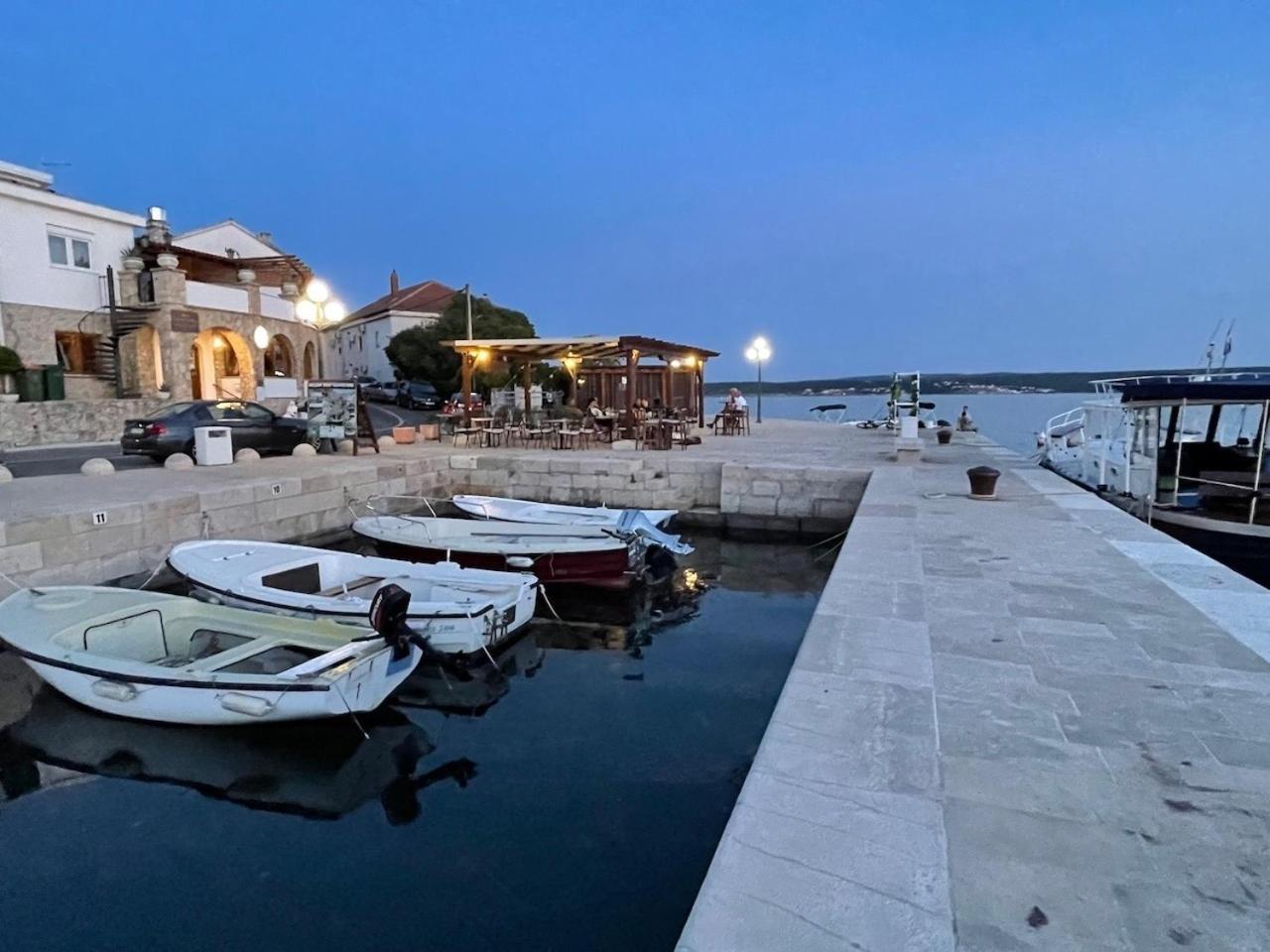 Ferienwohnung Mit Beheiztem Pool, 60 M Vom Strand Maslenica Exterior foto