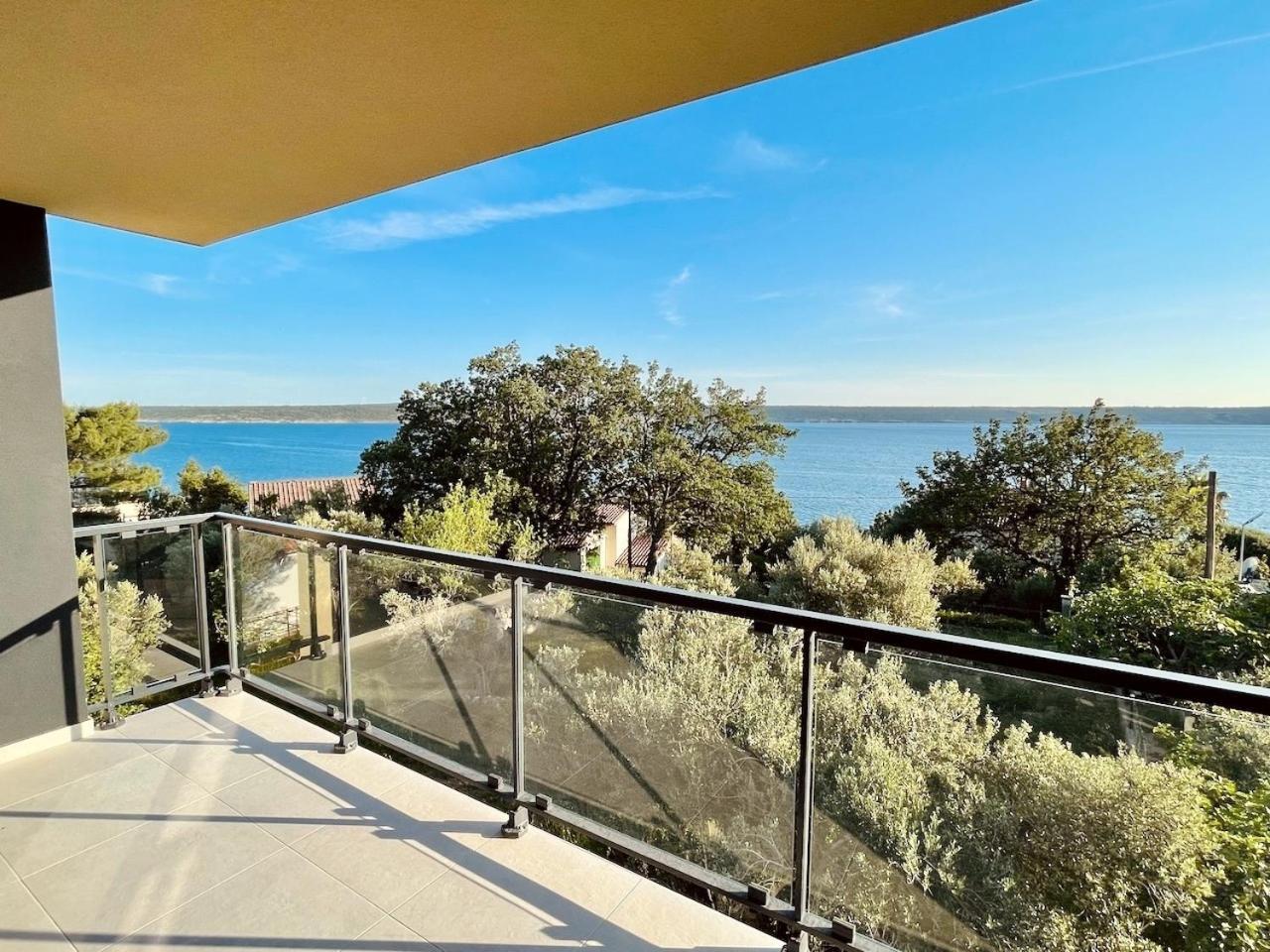 Ferienwohnung Mit Beheiztem Pool, 60 M Vom Strand Maslenica Exterior foto