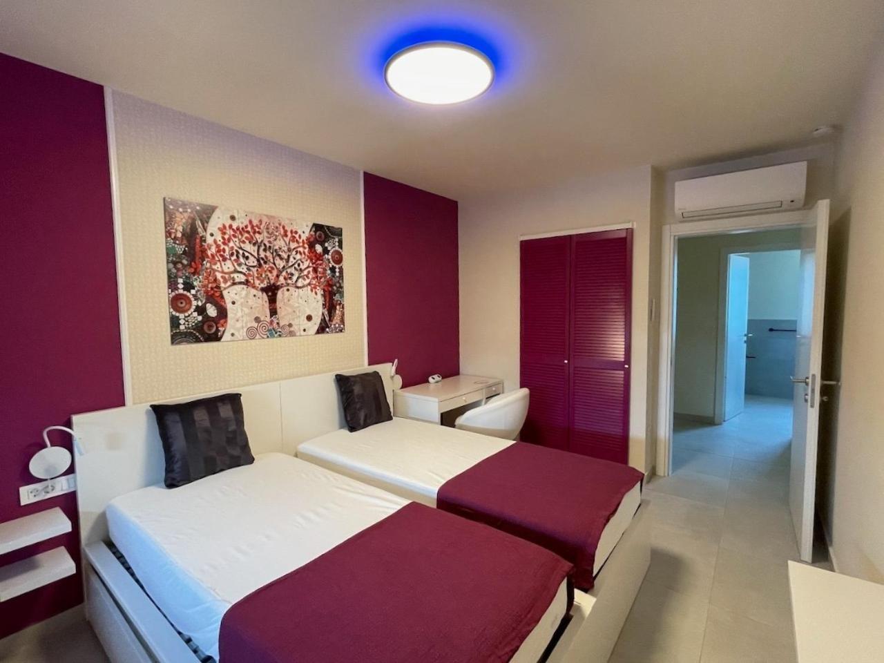 Ferienwohnung Mit Beheiztem Pool, 60 M Vom Strand Maslenica Exterior foto