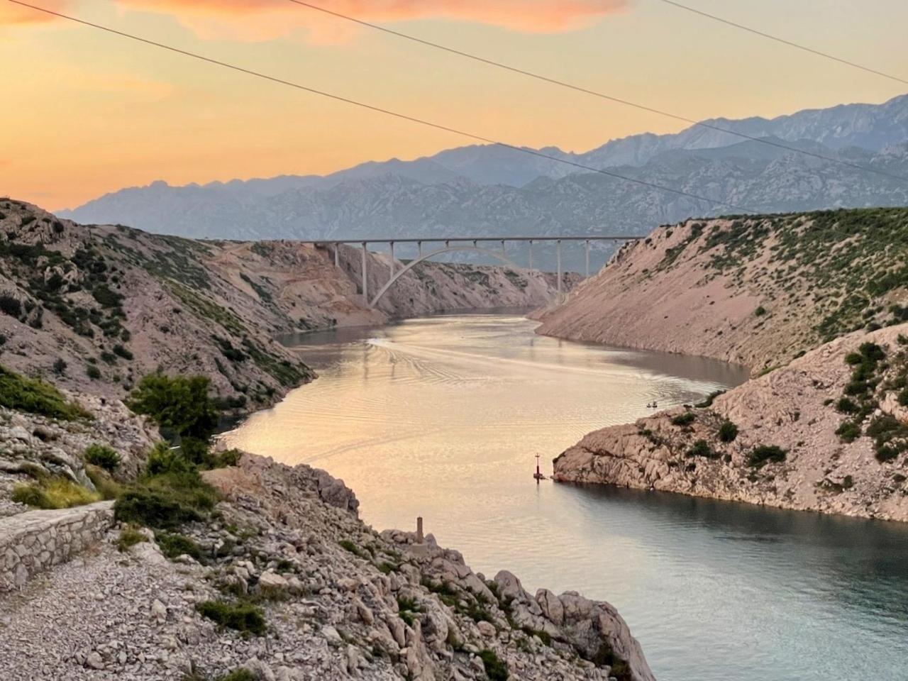 Ferienwohnung Mit Beheiztem Pool, 60 M Vom Strand Maslenica Exterior foto